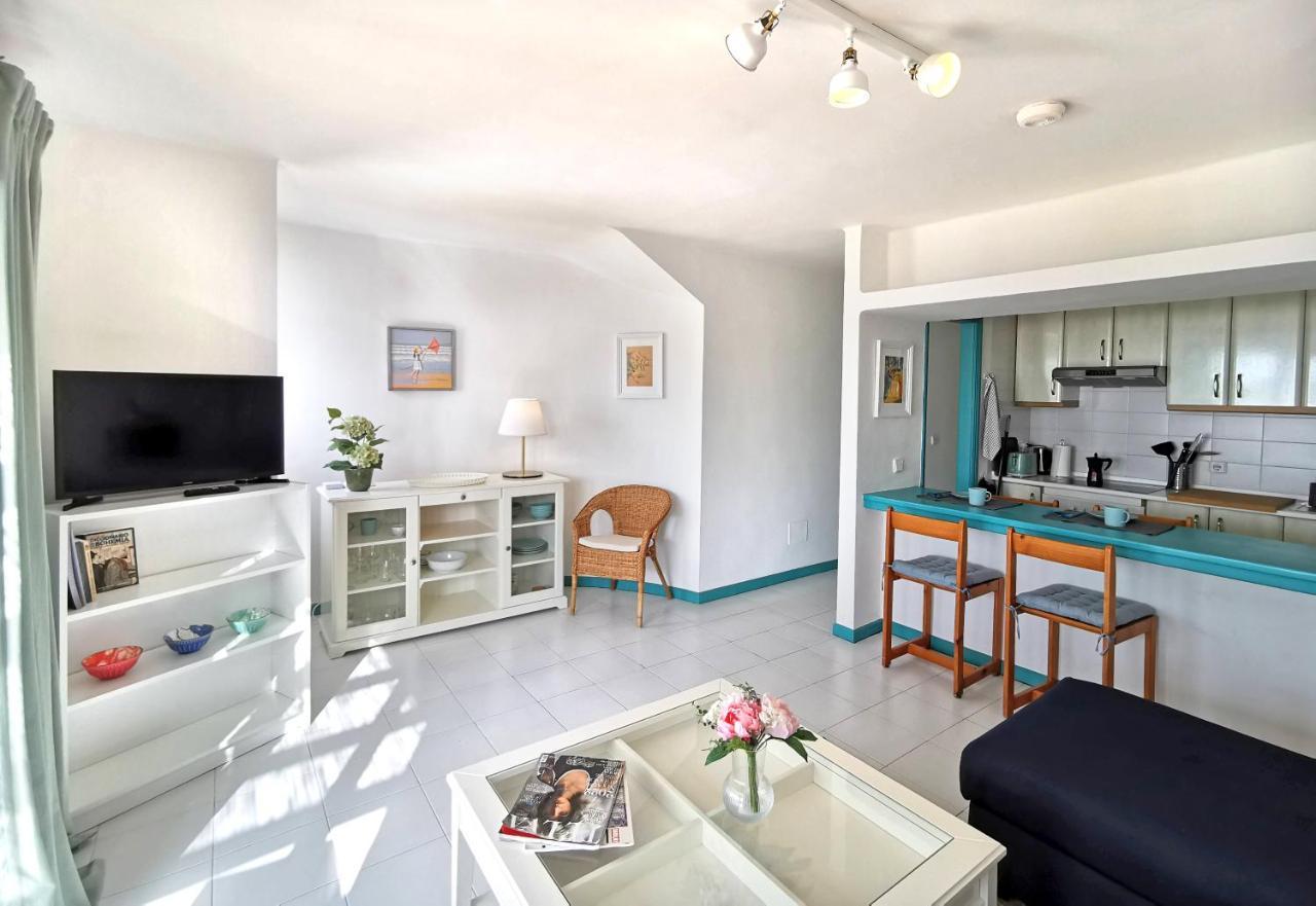 Calypso, Apartamento Completo Con Vistas Al Mar Y A La Piscina En קוסטה טגוויסה מראה חיצוני תמונה